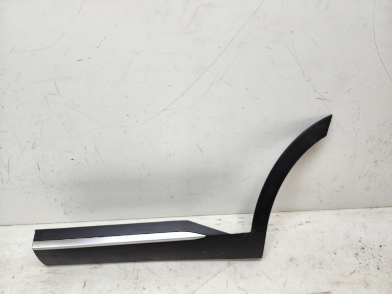 Накладка двери задней левой