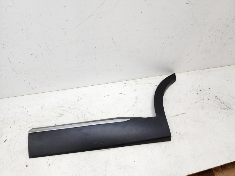 Накладка двери задней левой