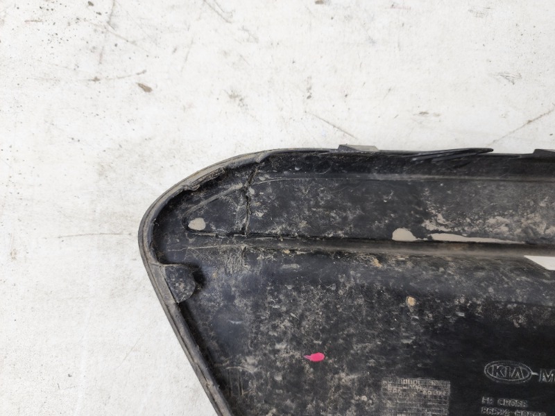 Рамка противотуманной фары правой