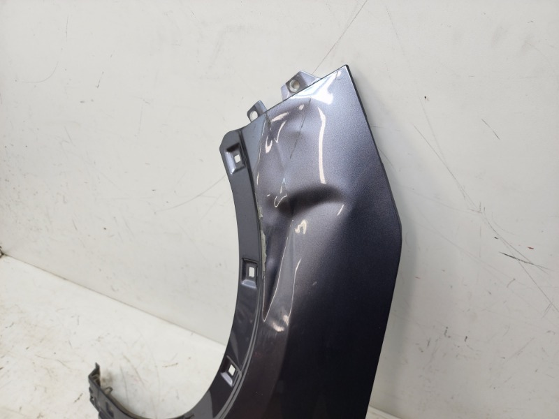 Крыло переднее левое