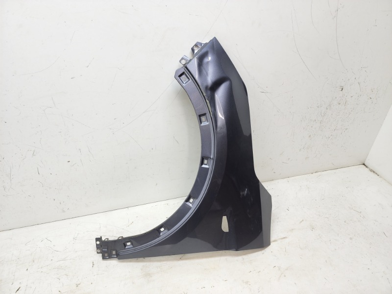 Крыло переднее левое