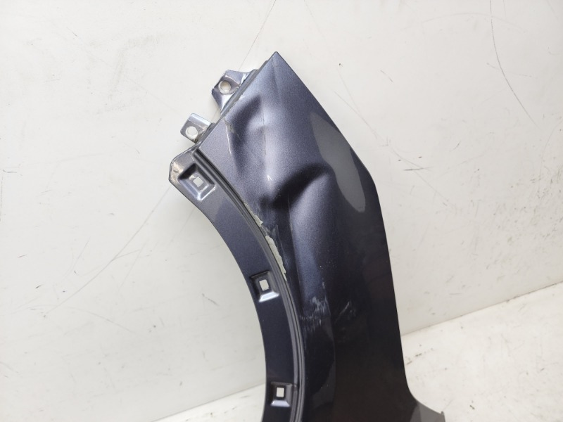 Крыло переднее левое