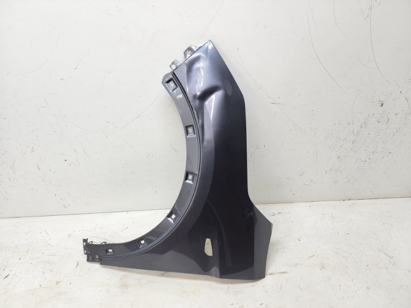 Крыло переднее левое