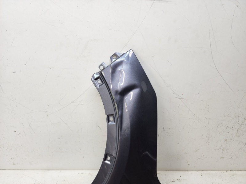 Крыло переднее левое