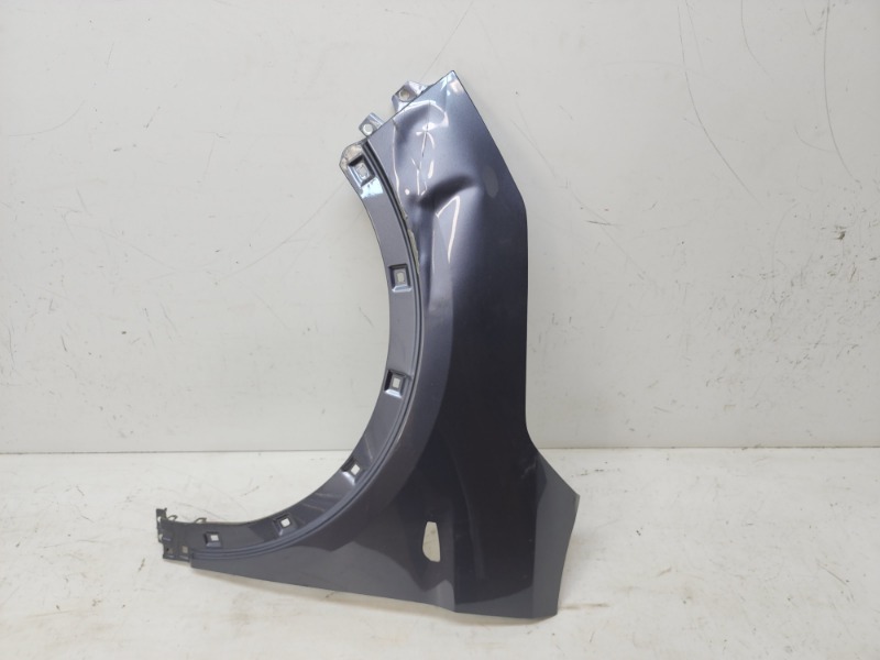 Крыло переднее левое