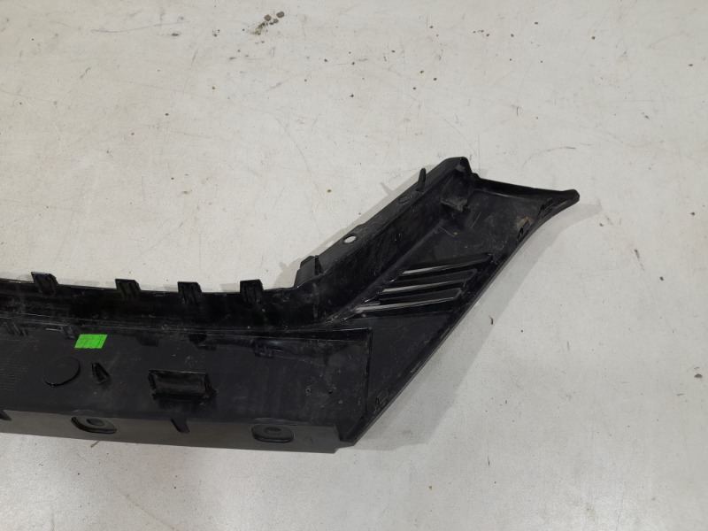 Накладка переднего бампера