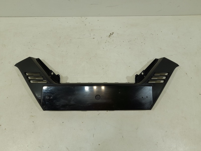 Накладка переднего бампера