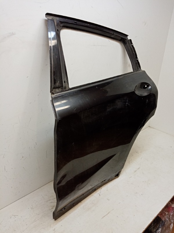 Дверь задняя левая