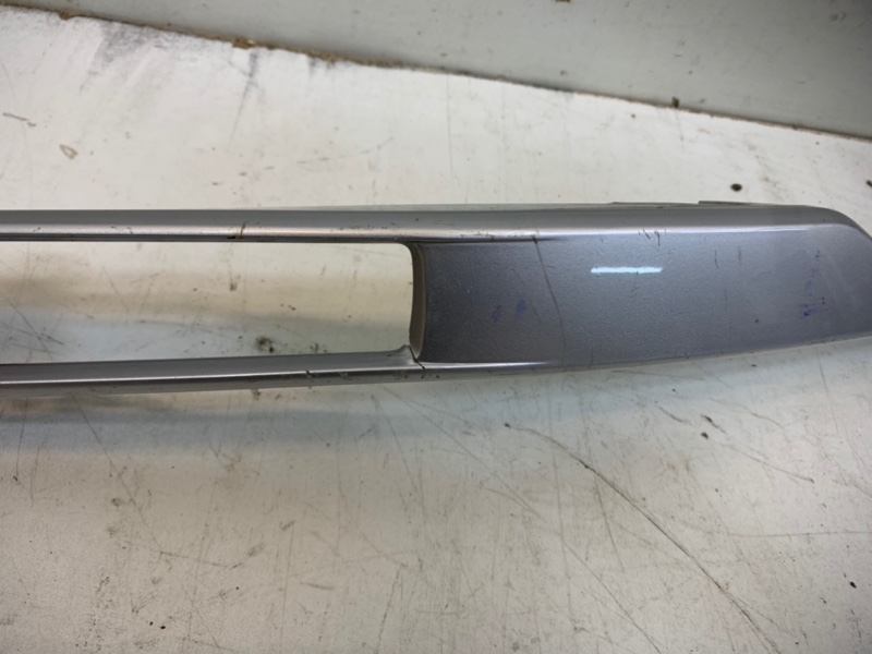 Молдинг переднего бампера правый