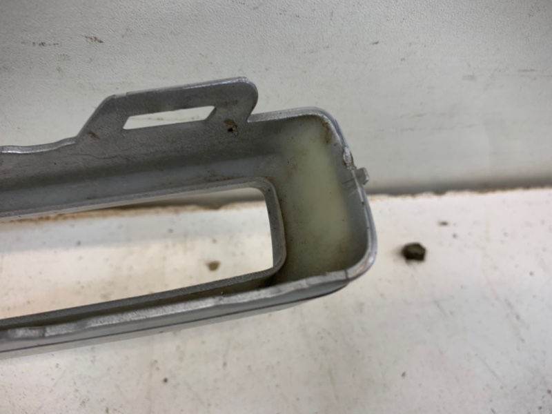 Молдинг переднего бампера правый