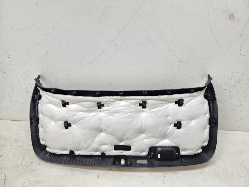 Обшивка багажника