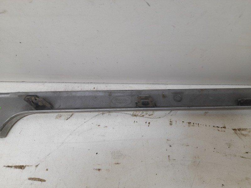 Накладка заднего бампера правая