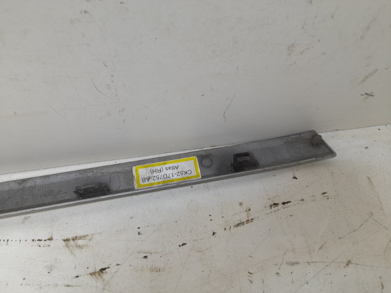 Накладка заднего бампера правая