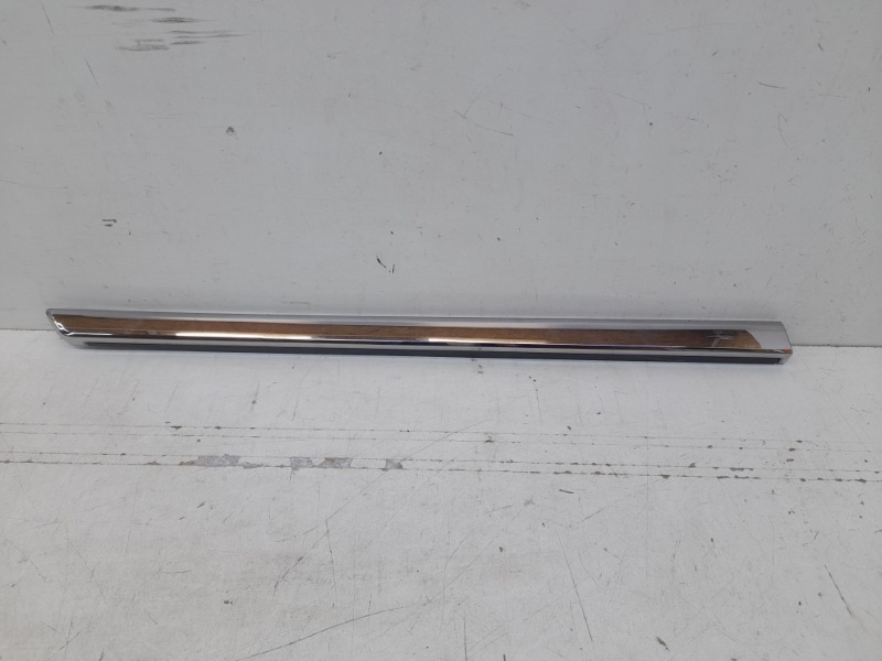 Молдинг двери