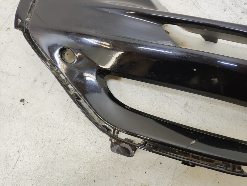 Рамка противотуманной фары правой