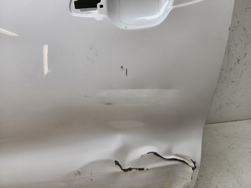 Дверь передняя левая