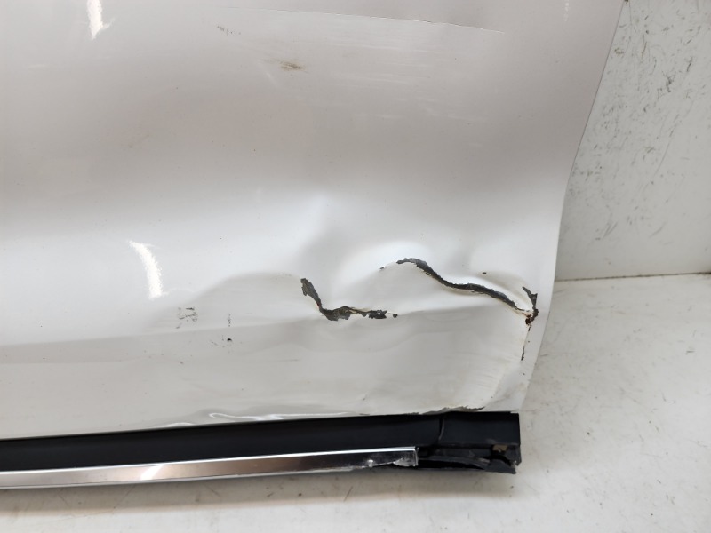 Дверь передняя левая