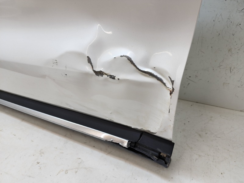 Дверь передняя левая