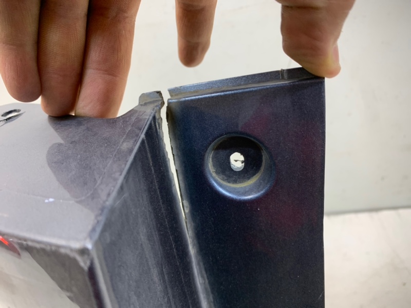 Бампер задний