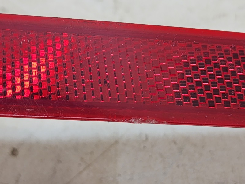 Отражатель в бампер задний правый