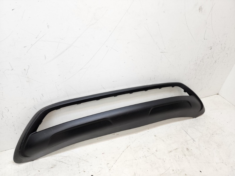 Накладка переднего бампера