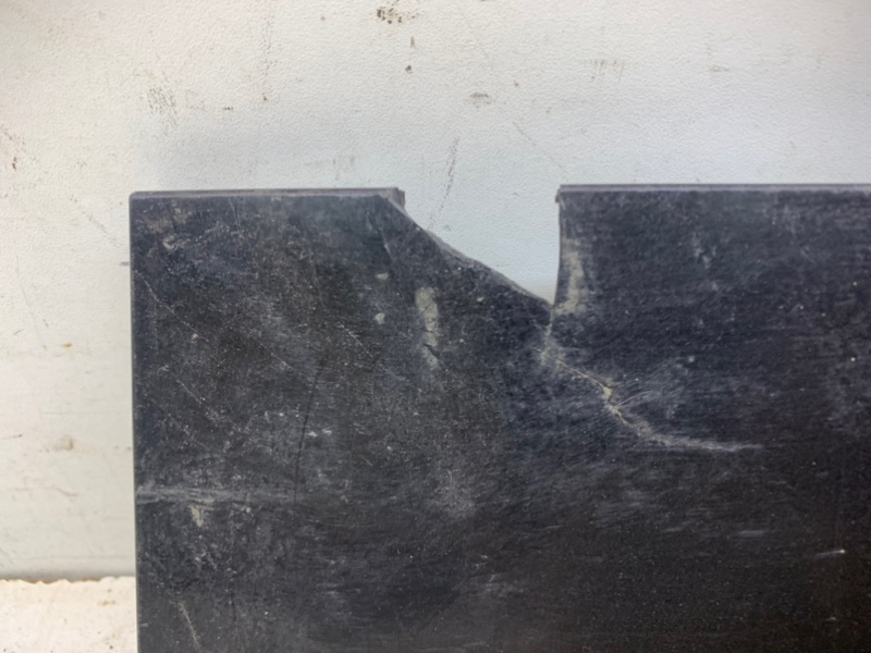 Накладка переднего бампера