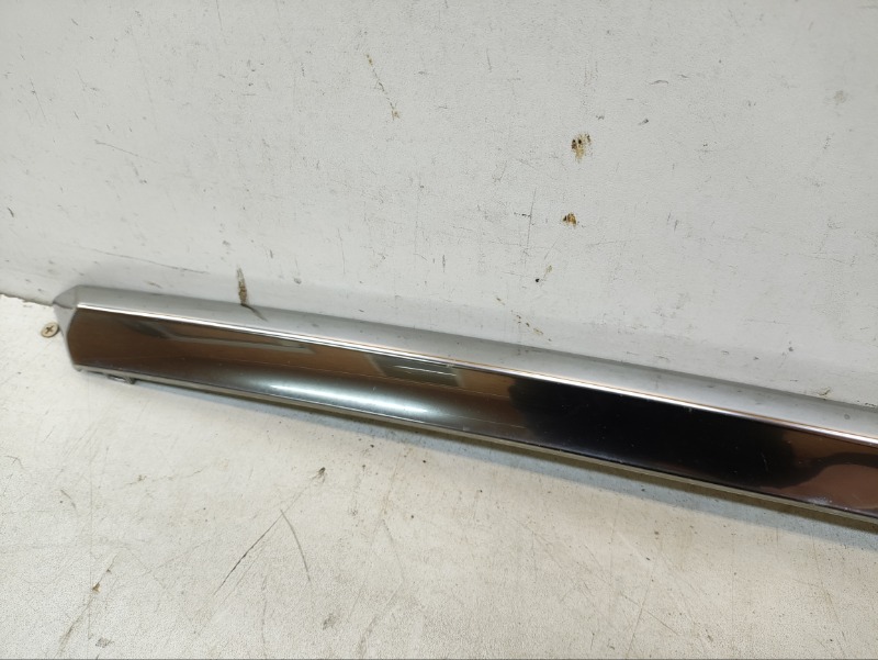 Накладка двери багажника