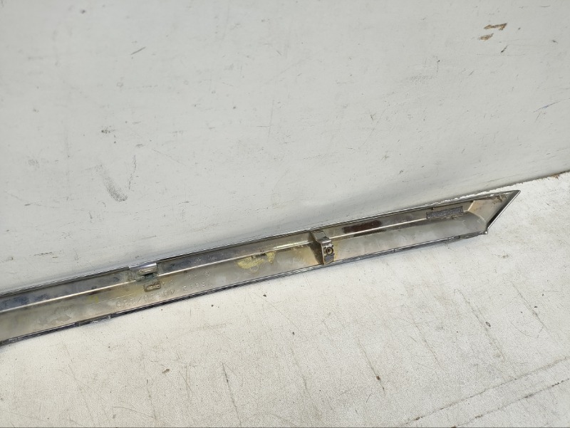 Накладка двери багажника