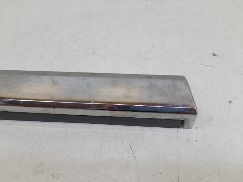 Молдинг двери