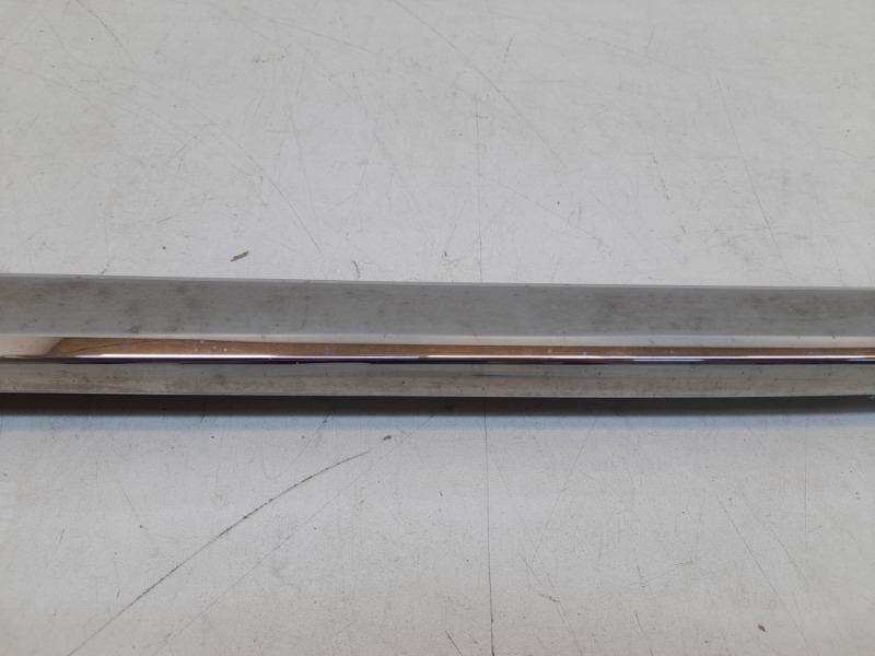 Молдинг двери