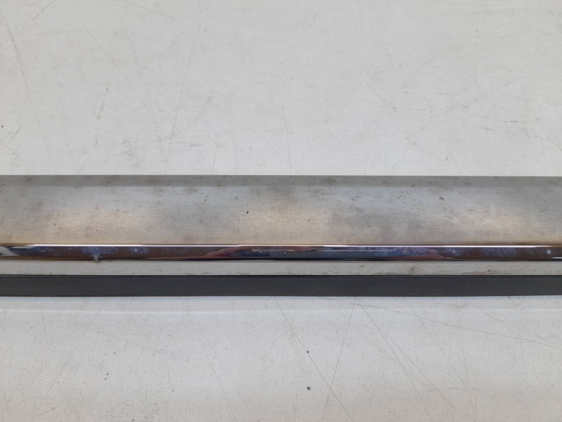 Молдинг двери