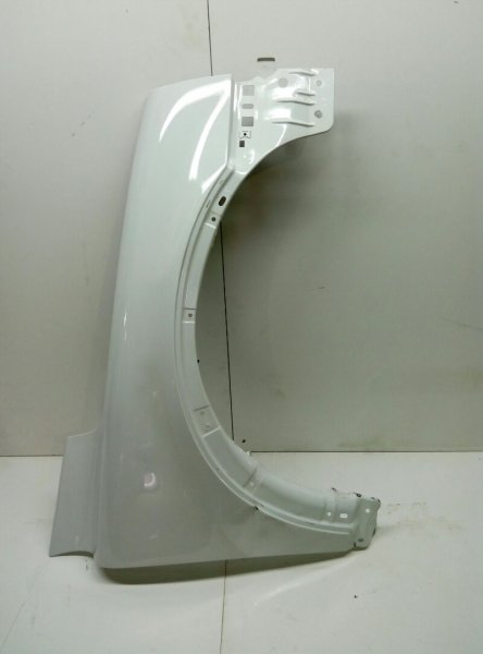 Крыло переднее правое