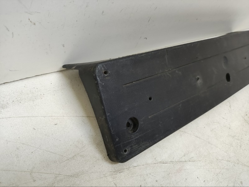 Накладка переднего бампера под номер