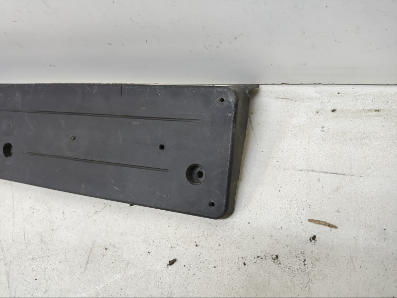 Накладка переднего бампера под номер