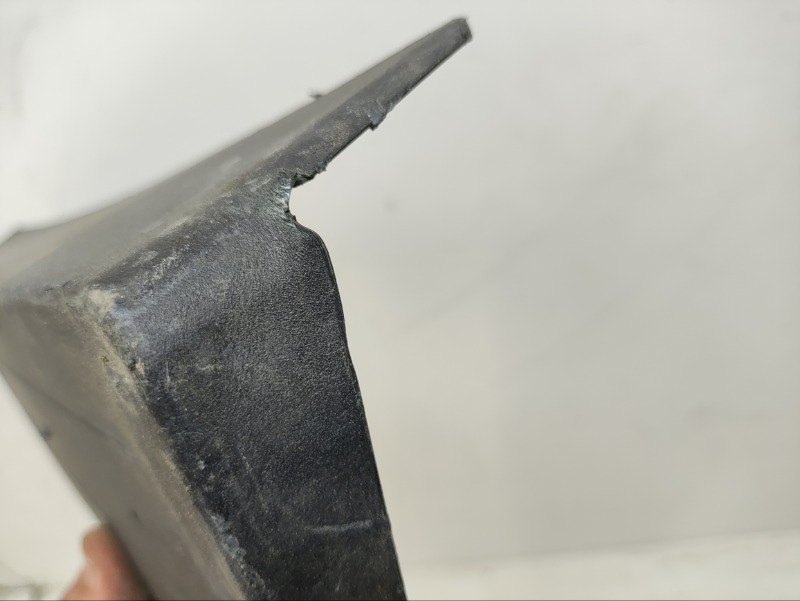 Накладка переднего бампера под номер