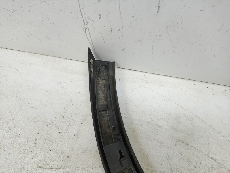 Накладка заднего крыла левого