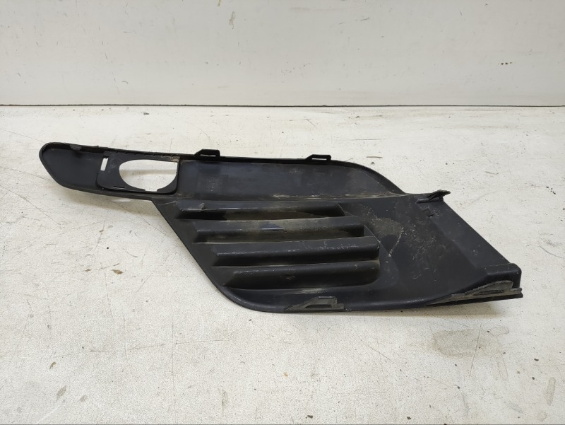 Накладка переднего бампера правая