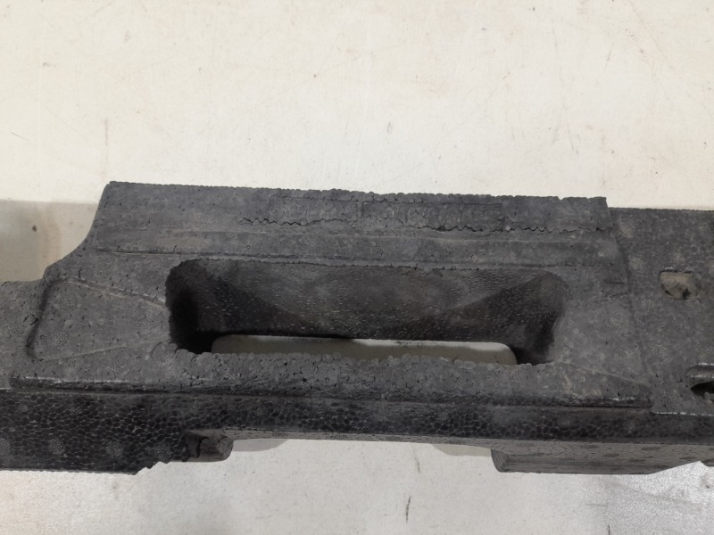 Наполнитель переднего бампера