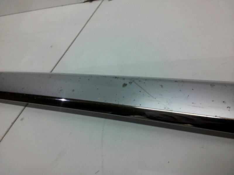 Молдинг задней правой двери