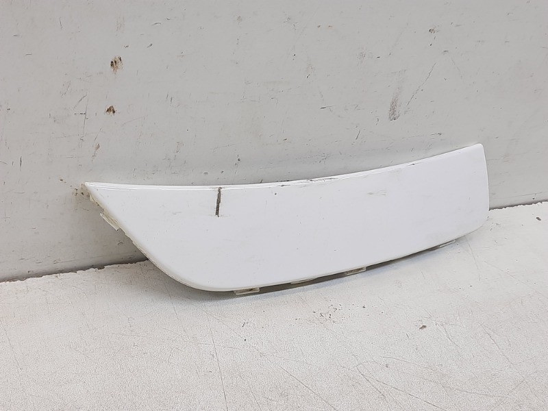 Накладка переднего бампера левая