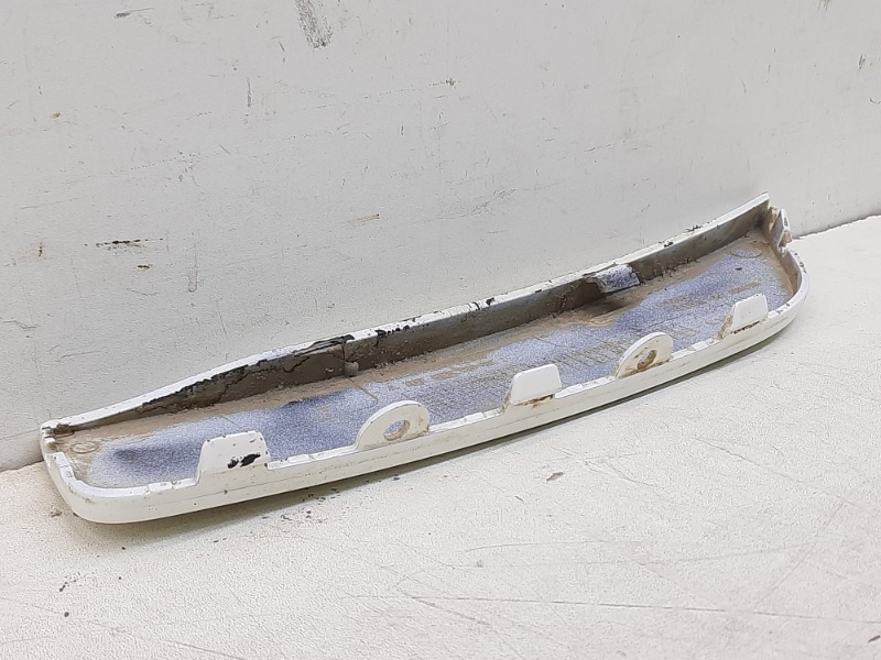 Накладка переднего бампера левая