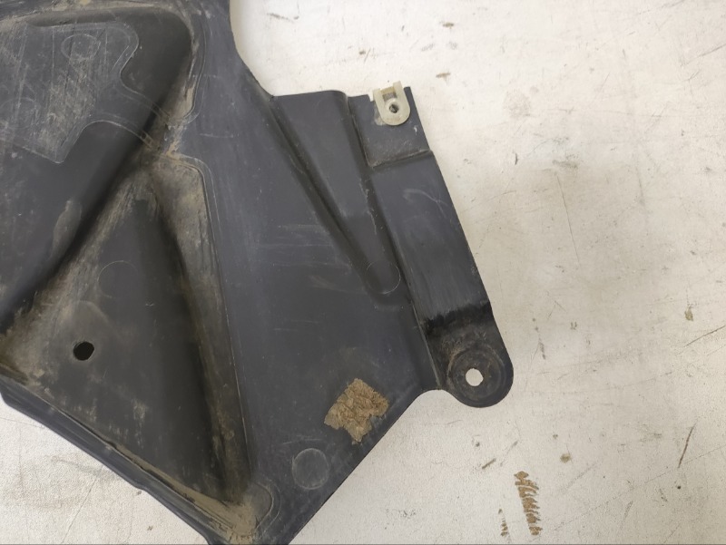 Защита антигравийная правая