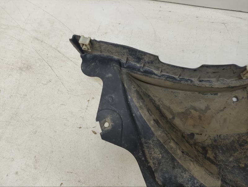 Защита антигравийная правая