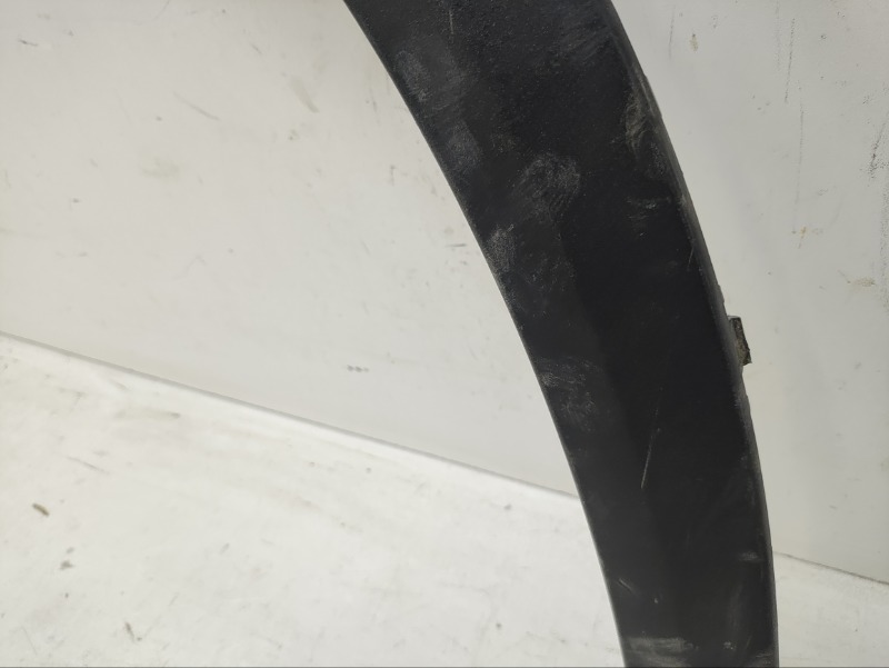 Накладка переднего крыла правого