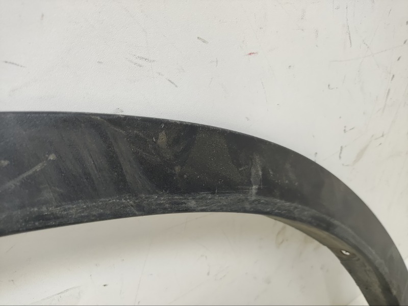 Накладка переднего крыла правого