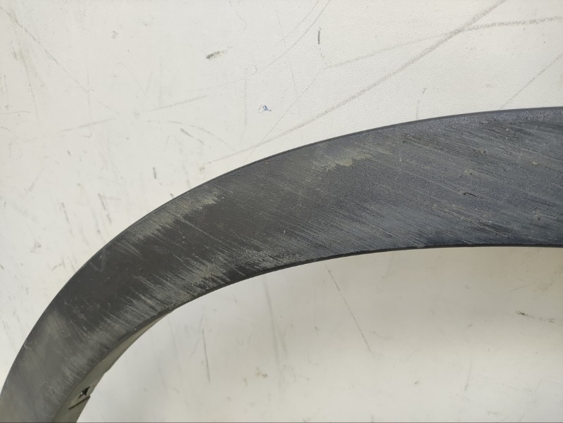 Накладка переднего крыла правого