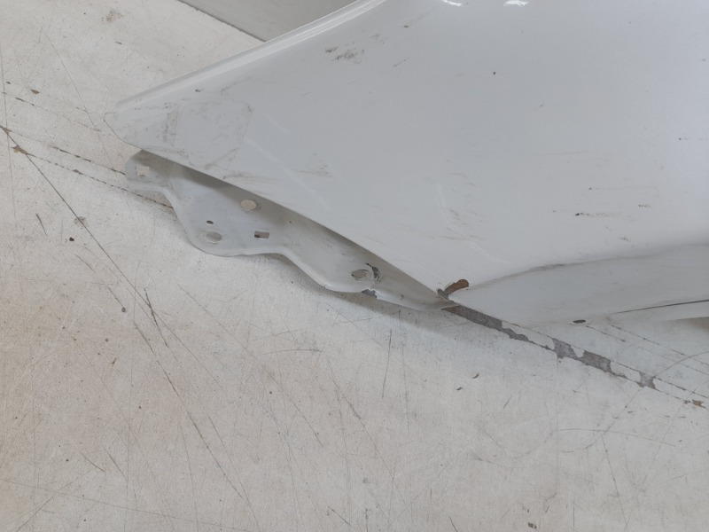 Крыло переднее левое