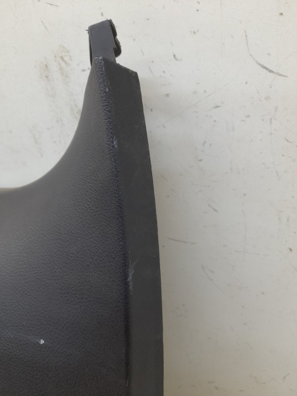 Обшивка крышки багажника