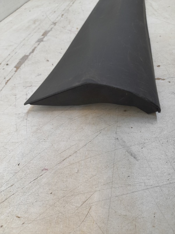 Накладка двери задней правой