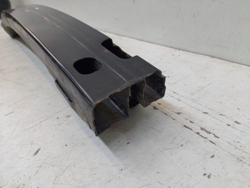 Усилитель заднего бампера